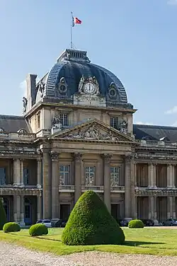 Central pavilion of the École militaire, Paris, 1752, by Ange-Jacques Gabriel[62]