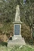 1940 memorial on road to Vernantes