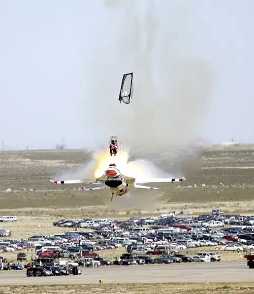 Image 25A USAF Thunderbird pilot ejecting from his F-16 aircraft at an air show in 2003. (from Aviation)
