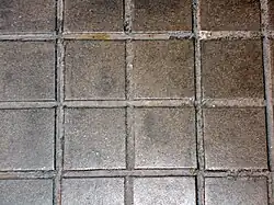 4 tablets tile.