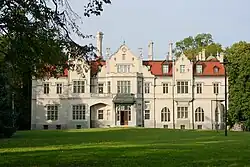 Jabłoń Palace