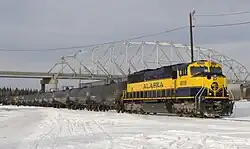 Image 64A train in Alaska transporting crude oil in March 2006 (from Rail transport)