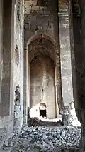 Side aisle