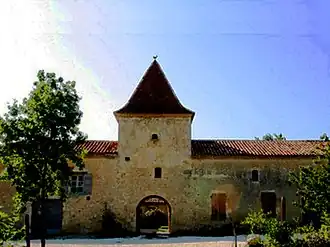The fortified gateway in Courties