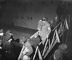 SS Almanzora arrives at the port of Amsterdam with 1900 people from the Dutch East Indies (3 January 1946)