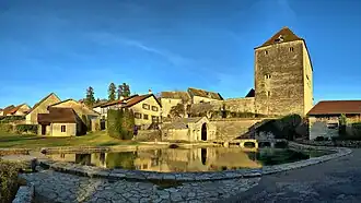The chateau and source of the Romaine river in Fondremand