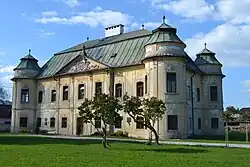 Manor in Hronsek