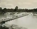 Treadway style infantry support bridge built on light aluminum pontons