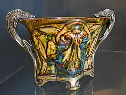 Jardinière with bronze lizard handles