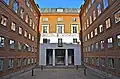 Kanslihuset was where the Prime Minister's Office was located prior to 1981. Nowadays it houses offices of the Riksdag.