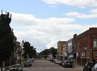 Litchfield Avenue at 4th Street
