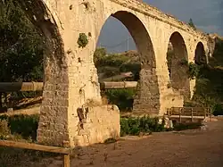 Los Arcos.