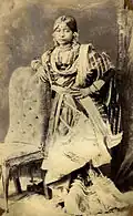 Lucknow Women in Gharara
