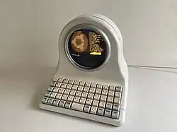 Mainboard Terminal, a retro-style round-display PC that uses the Framework's motherboard with Ubuntu