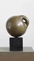 “Taiji”. 2004, h = 35 cm, bronze, granite