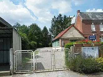 The town hall and school in Meigneux