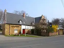 Nags Head, Harby