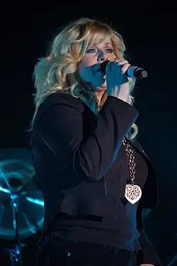 Jamie O'Neal performing in 2007