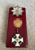 Reverse of the insignia of the Grand Officer grade.