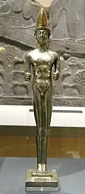 The statuette of the naked youth
