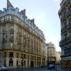 Rue Coquillière view of the Rue du Louvre