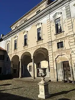 Palazzo Caroelli - Internal facade