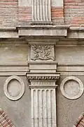 Doric capital at the Hôtel Potier-Laterrasse.