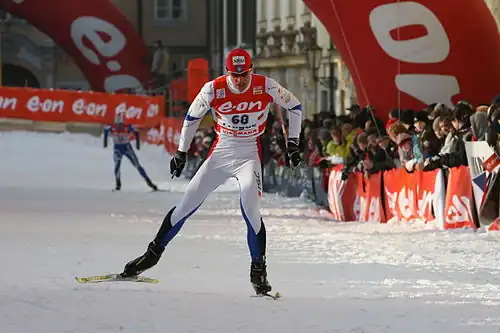 Cross country skiing—free-style or skate-skiing
