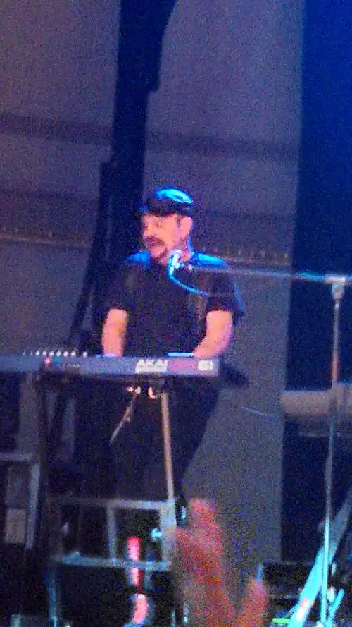 Randy_Gane_performing_on_stage_2013-09-18_12-43.jpg