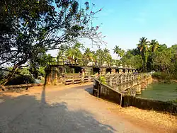 Pozhikara regulator bridge