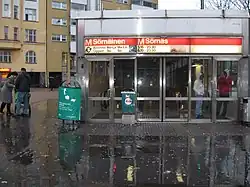 Station entrance, pre-facelift