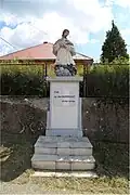 Statue before starting the restoration