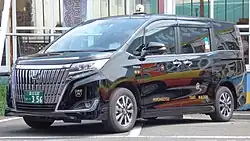 2017–2021 Esquire Hybrid (facelift) used as a taxi