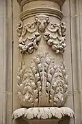 Bernuy: ram's heads and garlands.