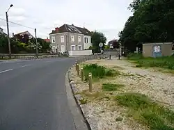 Route des Trois-Moulins, near the Trois-Moulins stop. The tram was on the right.