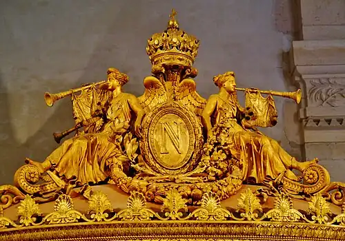 Napoleonic "N" on the roof crownpiece