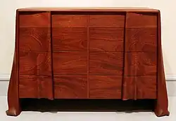 "Chest of drawers"
